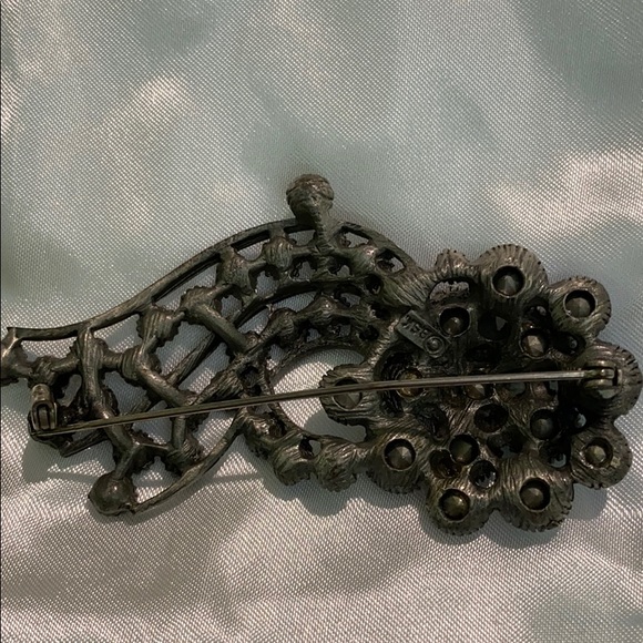 Vintage bsk brooch - Picture 2 of 5